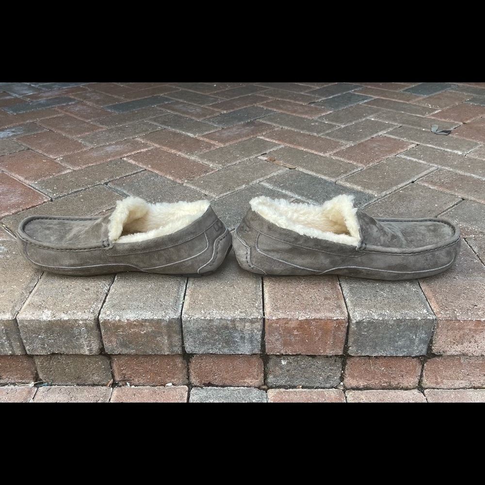 UGG grey suede Ascot loafers - Picture 5 of 11